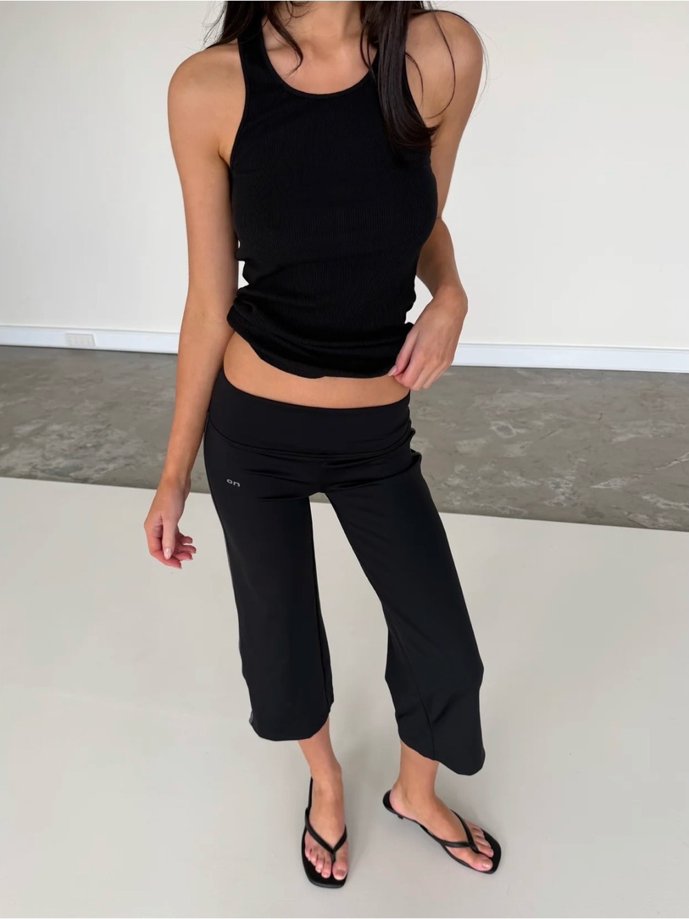 Black Women's Cropped Flare Capris - Sleek Everyday Fit